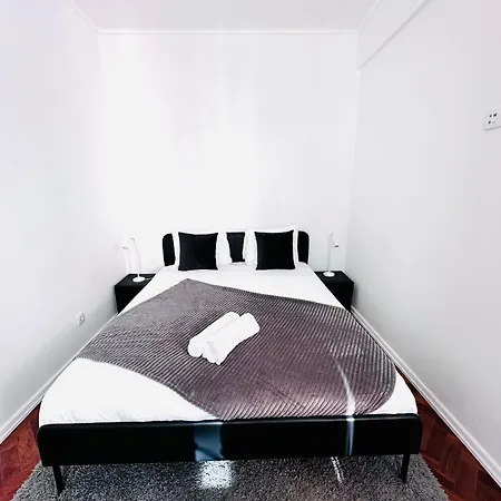The Redondo House - No 4e1 - Comfortable Two-bedroom Daire *